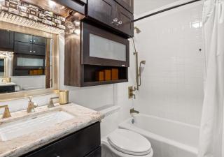 Perfect Inside Downtown Aspen Location! Romantic 1300 ft, 4 Blocks or 396 m, to AJAX or Aspen Mountain - 2