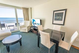 Renovated, contemporary,Nice,low-floor,Oceanfront! - 6