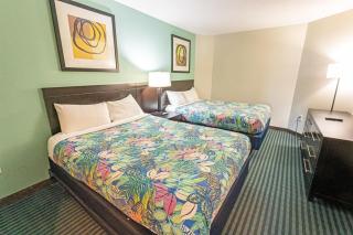 Renovated, contemporary,Nice,low-floor,Oceanfront! - 5