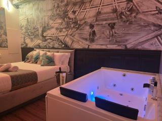 Mirror Suite Roma Jacuzzi Colosseo Monti - 1