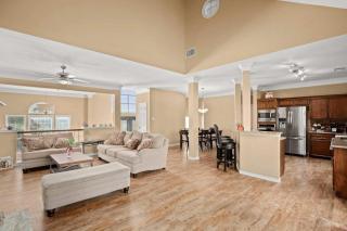 Cape Coral Hill Country Luxe Near Downtown Austin - 2