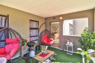 Seaside Apartment in camps bay - 8