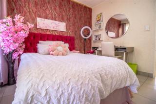 Seaside Apartment in camps bay - 5