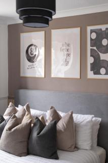 3 BR Home, Near Excel and London City Airport, Sleeps 7, Garden, Free Parking - 1