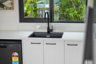 Deckside Escape - Lake Taupo Holiday Home - 6