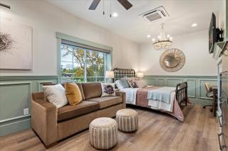 The Nest Room- Newly Built Loft on Main in Midway - 0