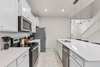 2025 Brand NEW 08 Bedrooms At Windsor Cay - 2