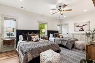 The Moose Room - Newly Built 2B2B Midway Loft - 5