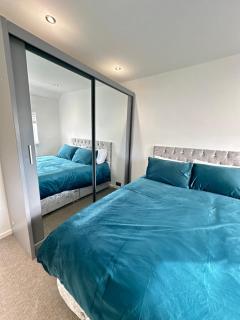 Spacious Luxury Double Room in Croydon King Bed - 7