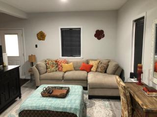 Cozy Studio Apartment - 9