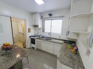Apto na Av. Brasil – 1 suite + 2 dorm - 3