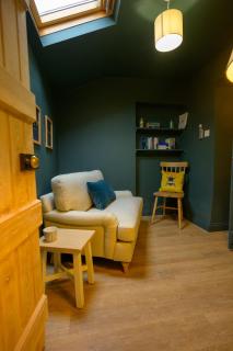 Cragie Cottage- Beautiful Cotswold stone retreat - 3