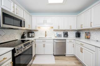 Phoenix VI 61503 condo - 6