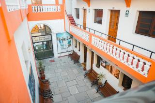 Santa Catalina Hostel - 9