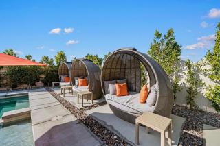 High Noon - New, Incredibly Designed Pool Home - 8