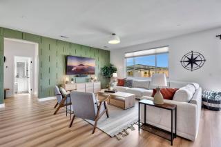 High Noon - New, Incredibly Designed Pool Home - 1