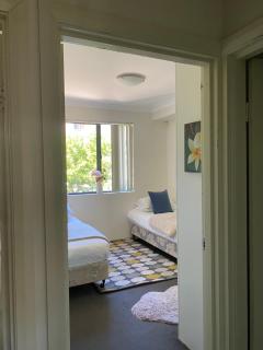 Near Train Cafe-Quiet and Cozy - 2