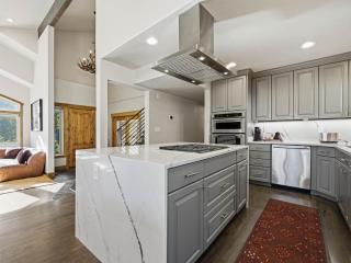 Summit Haven 4BRHot Tub,Mountain Views - 7