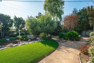 Bright Family Getaway Large Backyard Oasis & Patio - 7