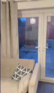 Modern 4BR Etihad Home Parking, Sleeps 14 - 2