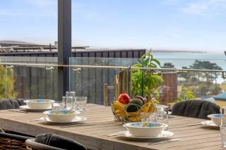 Boston Beach House - BYO Linen - 5