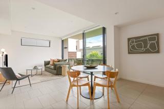 "Urban Duo" Side-by-Side Inner West Retreats - 8