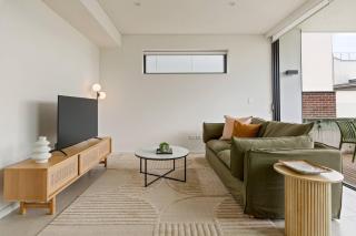 "Urban Duo" Side-by-Side Inner West Retreats - 4