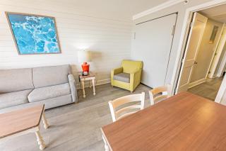 New Remodeled, Grand Cayman 662, Nice Decor,Pools! - 1