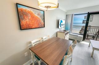 New Remodeled, Grand Cayman 662, Nice Decor,Pools! - 2