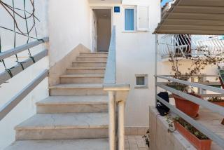 Apartments by the sea Jelsa, Hvar - 11319 - 1