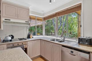 Natures Haven Wentworth Falls with Sauna & Pool - 5