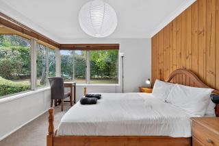 Natures Haven Wentworth Falls with Sauna & Pool - 1