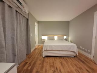 Flat-Apto Alto da XV-Centro Piscina e Academia - 9