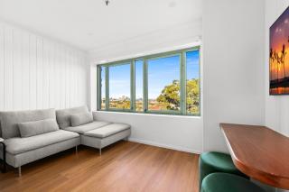 Stylish Studio in the Heart of Newtown with Pool - 4