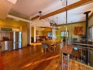 La Romane Stylish forest chalet w spa - 9