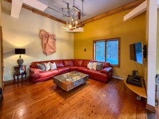 La Romane Stylish Forest Chalet W Spa - 8