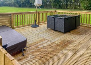 Athelington Hall Farm Lodges - 6