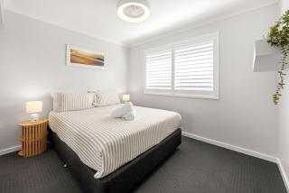 Salthaus - Pet Friendly with Fireplace - 4