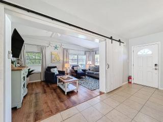 Largo Pool House and Firepit - 8