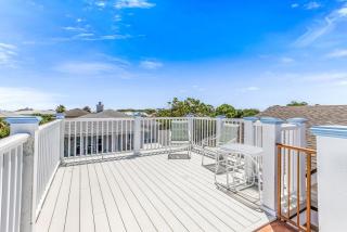 Tenth Street Retreat - 7