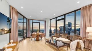 Luxurious 3 Bedroom with Darling Harbour Views - 0
