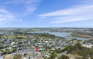Modern & Central 'Nautical' Chalet - Mangawhai Heads - 6