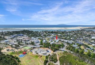Modern & Central 'Nautical' Chalet - Mangawhai Heads - 5