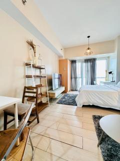 Newport Boulevard near NAIA Terminal 3 - 7