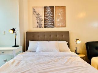 Newport Boulevard near NAIA Terminal 3 - 6