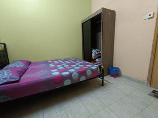 Homestay Tepi Sungai Golok - 1
