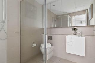 Modern 2BR Apt by the Yarra River - 4