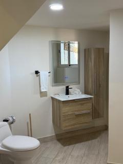 Luxury Townhouse 6 Minutes from Beach & Casino - Palm-Eagle Beach - 2