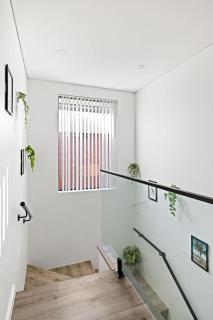 Charming Guildford Retreat - Bright Double Room Close to Green Spaces & Local Eats - Shared Bathroom - 3