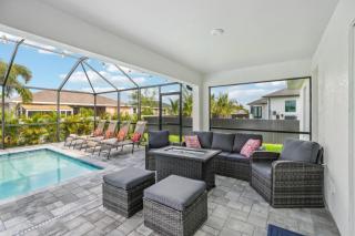 Cape House - 4 BR - Pool - Fire Pit - Private Backyard - 8